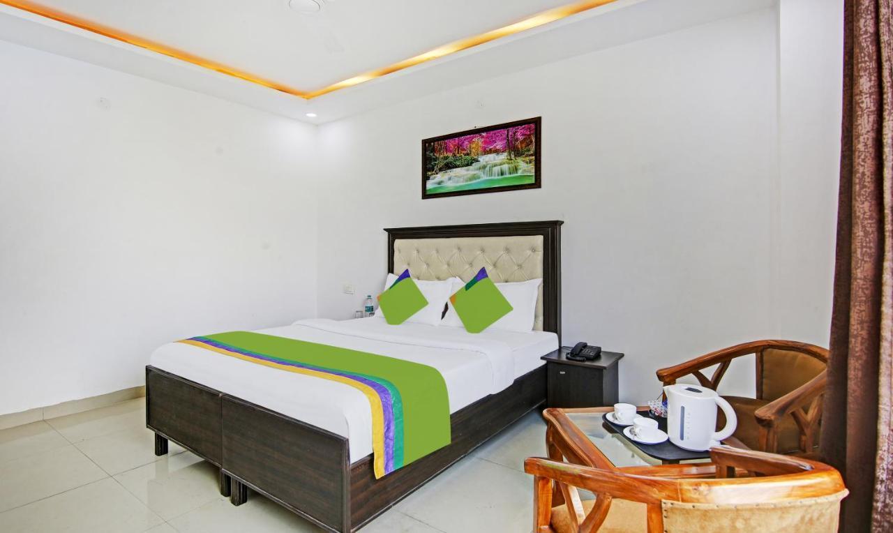 Treebo Royal Empire Adarsh Nagar, Chandigarh Chandīgarh Exterior foto