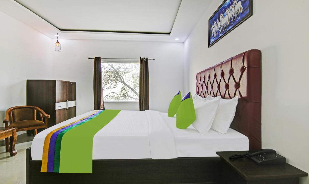 Treebo Royal Empire Adarsh Nagar, Chandigarh Chandīgarh Exterior foto